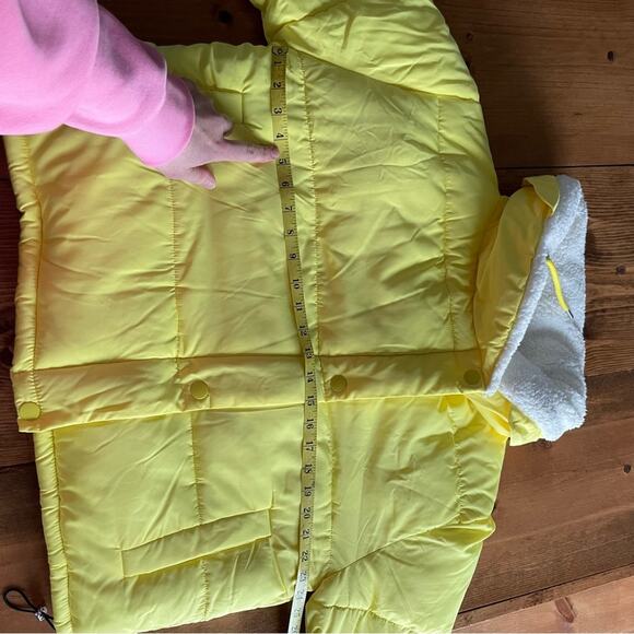 Urban Outfitters Neon Puffer Yellow Jacket Sherpa Lining NWT - Picture 8 of 8